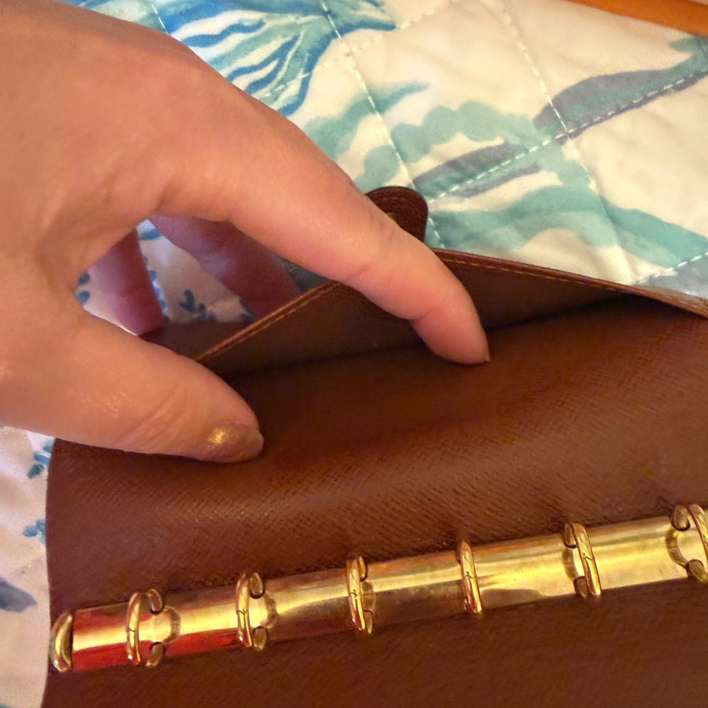 Louis Vuitton Brown Monogram Agenda Passport Holder - Picture 7 of 9